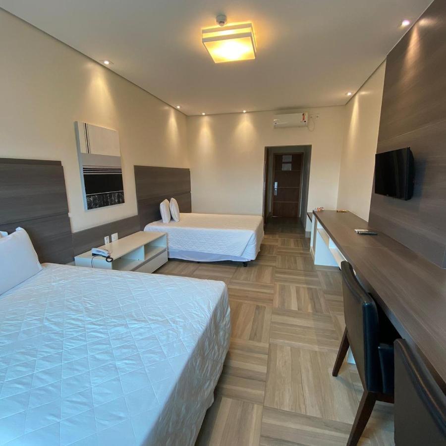Itu Plaza Hotel Екстериор снимка