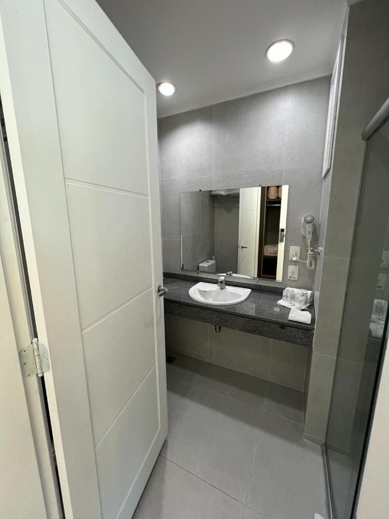 Itu Plaza Hotel Екстериор снимка
