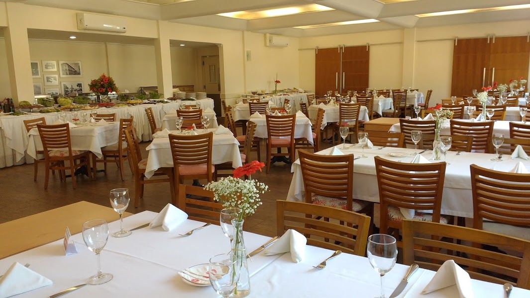 Itu Plaza Hotel Екстериор снимка